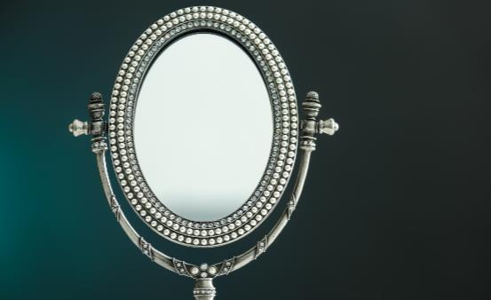 镜子日常清洁方法 如何正确保养你的镜子
